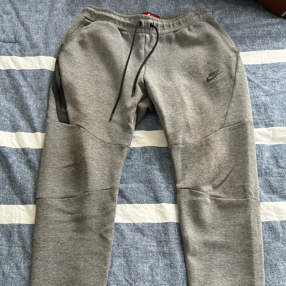 Nike tech fleece joggers sweatpants medium grey